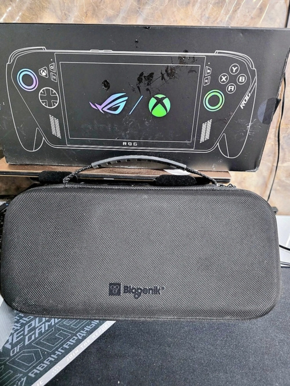 ASUS ROG Ally X Handheld Gaming Console $962 - Picture 2 of 5